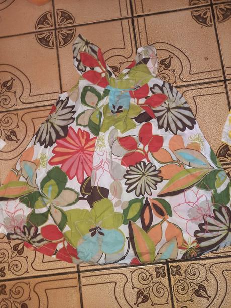 Dívčí šaty mix vel. 92 - 98 některé až 104, george,92