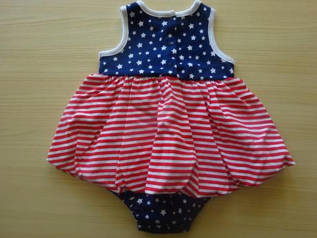Komplet - body se sukýnkou a kloboučkem, vel. 6m, 68