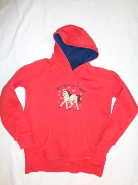 Nádherná červená mikča s koníčkem, 164