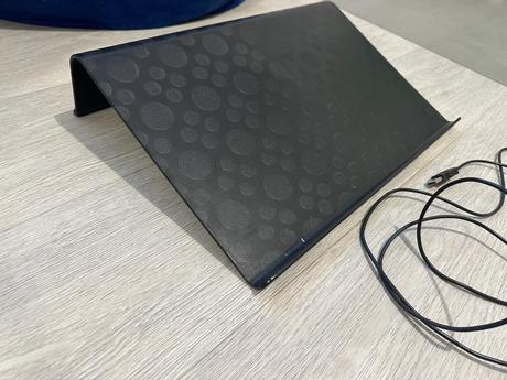 Stojan pod notebook a počítačová myš, 