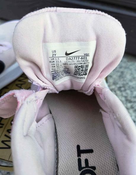 Dívčí nike, nike,33