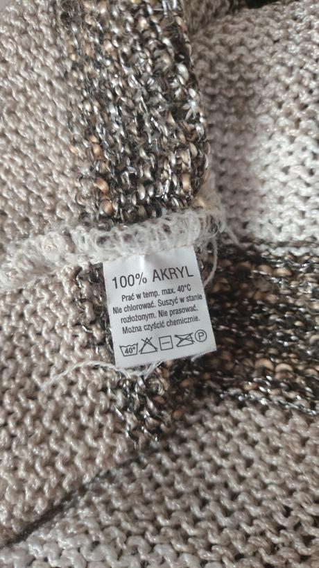 Přízový svetřík, s