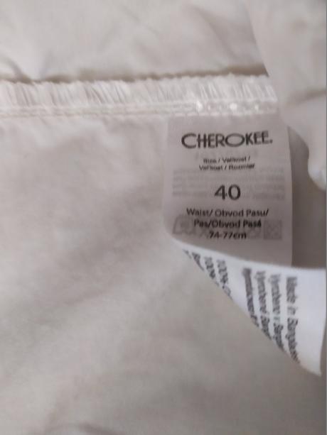 Bílé šortky, cherokee,40