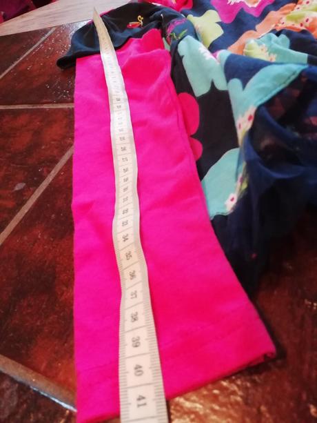 Krásná nová tunika pro slečnu 98-104, 98