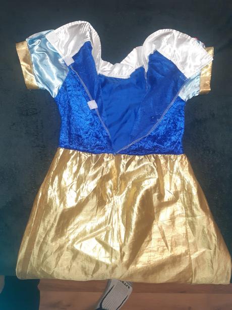 Karnevalový kostým - sněhurka,