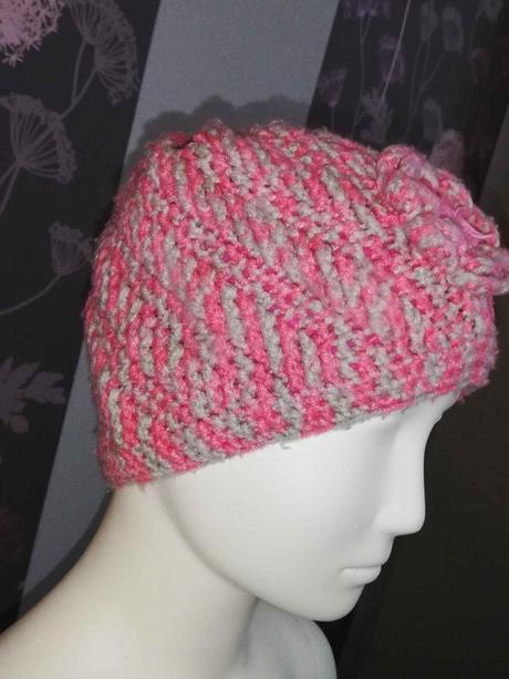 Dívčí zimní čepice,