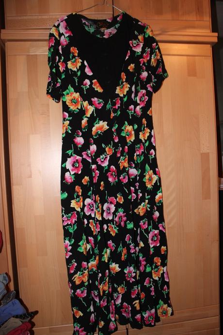 Dámské šaty květy vel. 42 - 44, 42