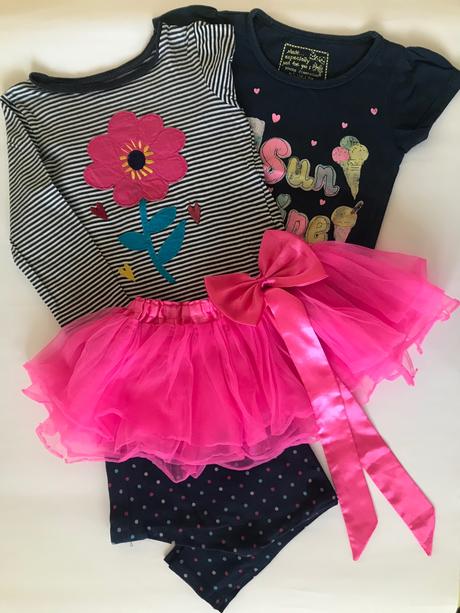 Set s tylovou sukní - 7kusů, 104–116