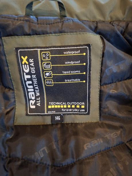 Zimní bunda větrotěsná a vodotěsná., c&a,146