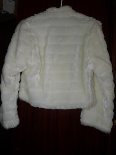 Smetanový kabátek, 42