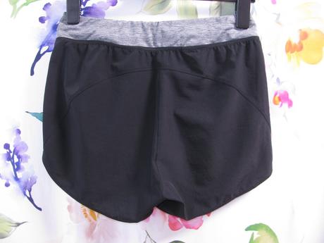 Pružné černé letní šortky, tcm,m