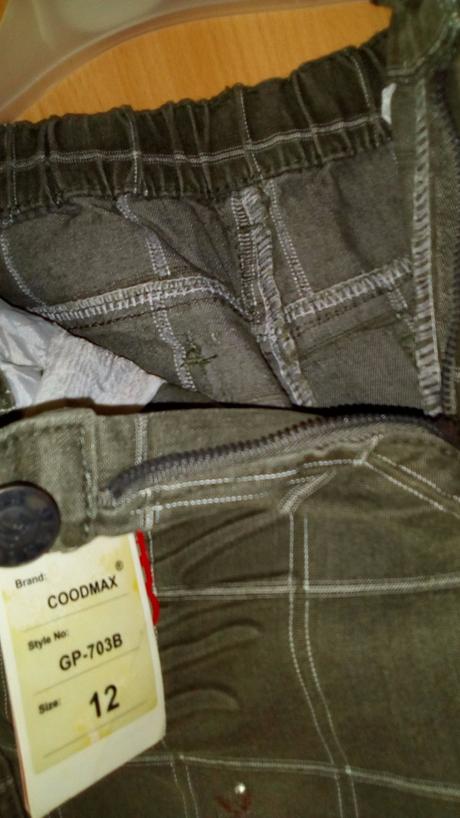 Kalhoty s výšivkami motýlů, 134