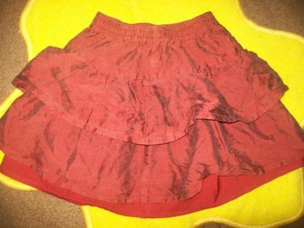 Slavnostní sukně, 92