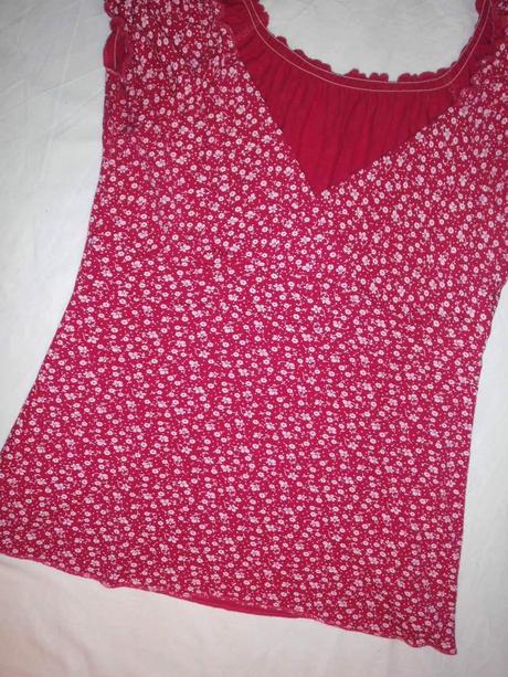 Krásná sytě růžová tunička s bílými drobnými květy, m