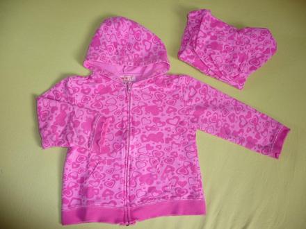 Srdíčkové mikinky, 86