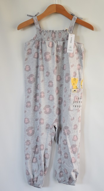 Overal vel. 4 - 5 let, george,110