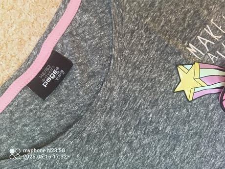 Crop-top zn."page one young" vel."146-152", 146