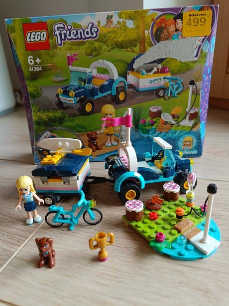 Lego friends 41364 stephanie a bugina s přívěsem, 