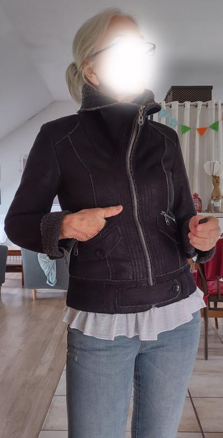 Černá bunda s kožíškem, clockhouse,s