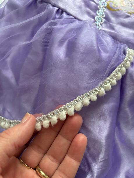 An22/ kostým sofie princezna- v.3/4 roky, 