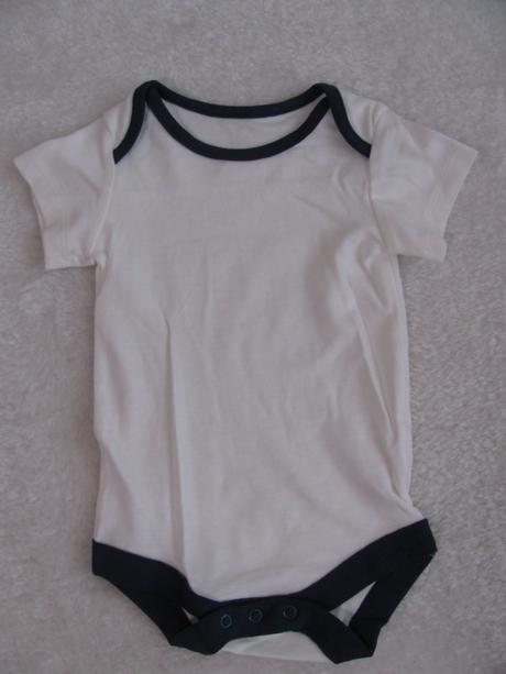 Letní souprava-kraťasy s laclem + body v.9-12 měs., tu,80