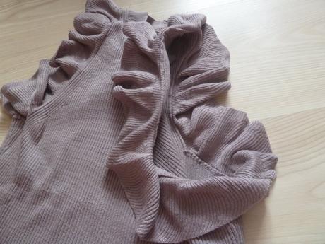 Top s volánky, h&m,164