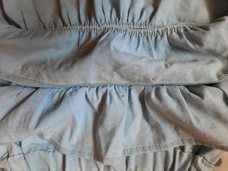 Sukně s perličkami, 122