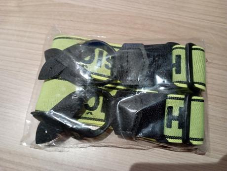 28 - neonové kšandy s nápisem hasiči, 