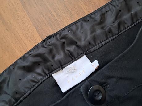 Kalhoty ke kotnikum kaffe, 42