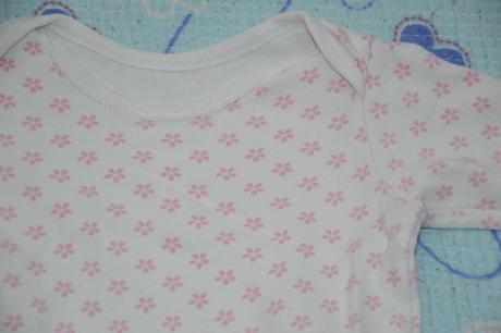 Bavlněné body dl. rukáv s kytičkami, f&f,68