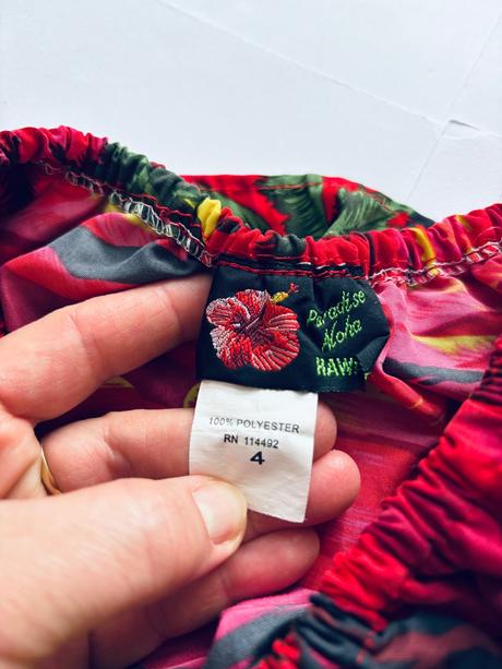 Ob/ šaty s volánem -v.3/4 roky, 104