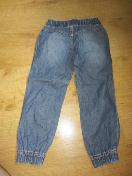 Bezva odlehčené, tenčí rifle, džíny do gumy, benetton,116