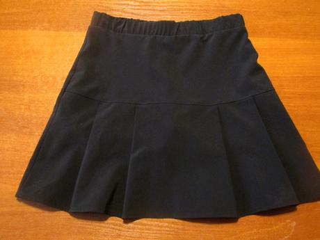 Černá lehoučká sukýnka vel 140-146, 140