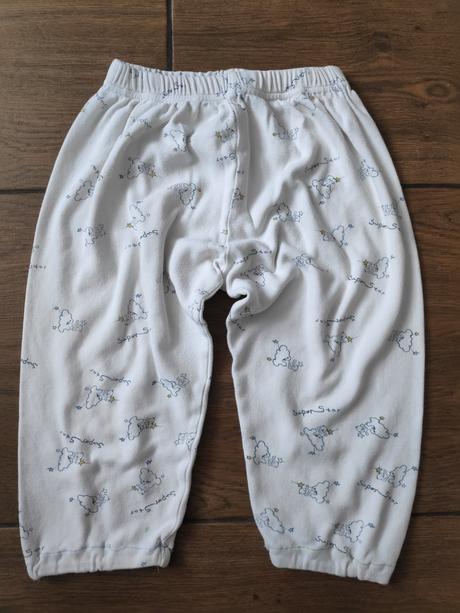 Pyžamové kalhoty, 104