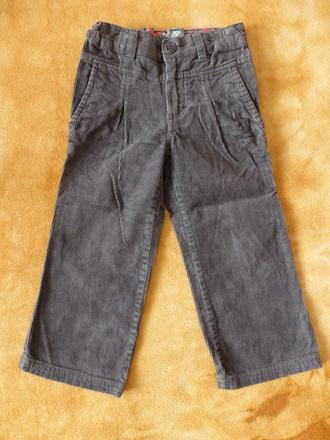 Šedé manžestráčky, 98