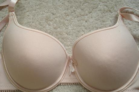 Podprsenka s tvarovanými košíčky, 80a
