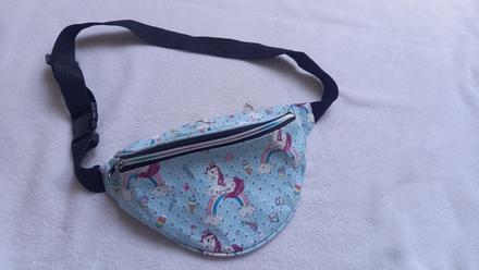 Ledvinka - kabelka s unicornem, 