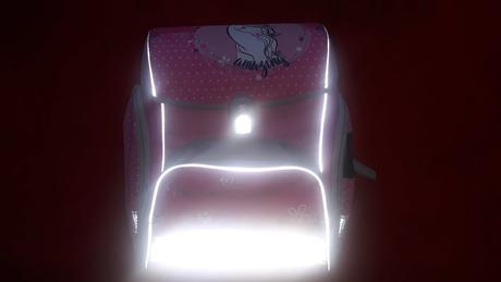 Aktovka still s jednorožcem, 