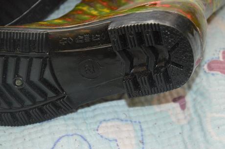 32 zelené gumáky, kocour v botách, 32