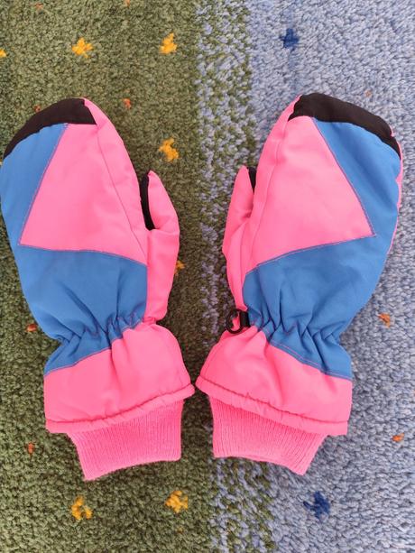 Rukavice lyžařské, 146