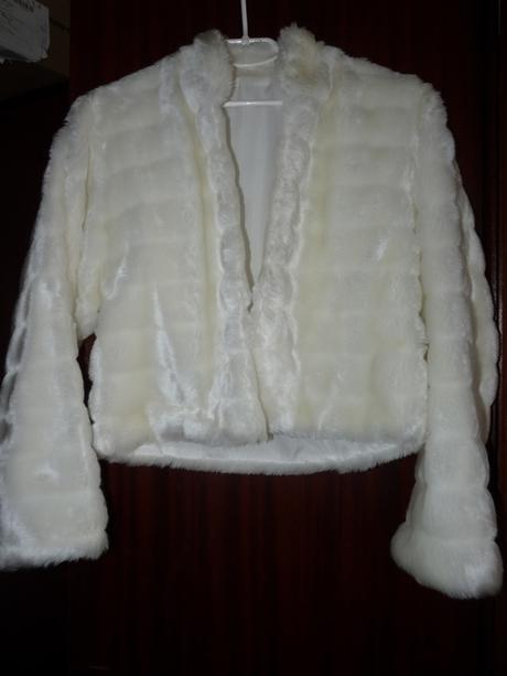 Smetanový kabátek, 42