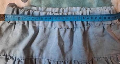 Sukně s perličkami, 122