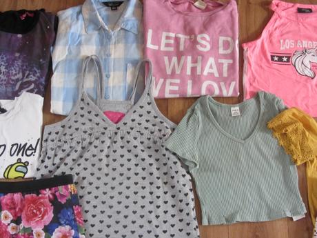 Balík oblečení na holku vel. 9-10 let, 140–152