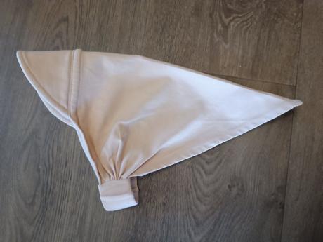 2xdívčí šátky s minnie,1xšáteček s kšiltem,vel.80, 80