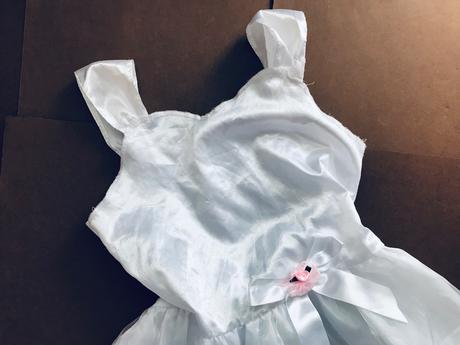 Vel.2/4 roky - st5/ kostym šaty bílé, 