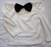 Aa11. smetanové tričko s mašlí vzadu, 74