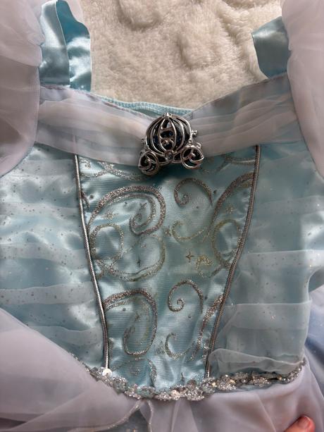 An11/ kostým delux popelka - v.104 zn. disney, 