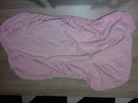 Prostěradlo na malou postýlku,