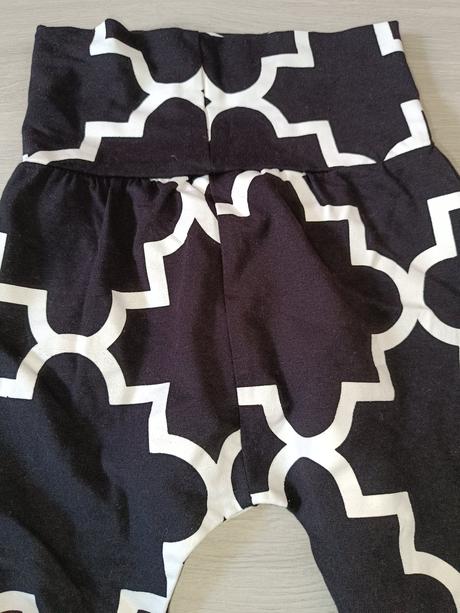 Černé legíny, tepláčky na gumu 80, 80