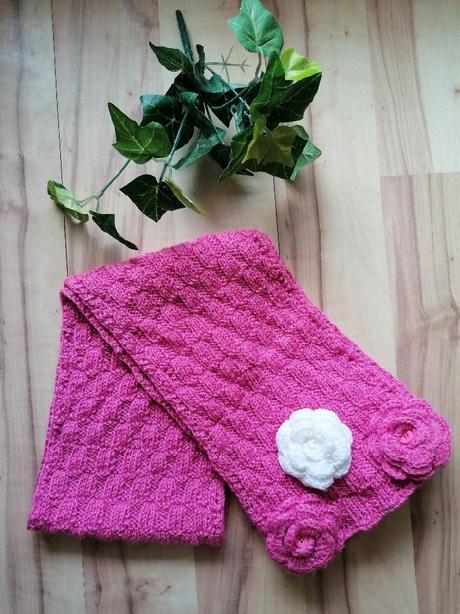 Šála s květy, 104